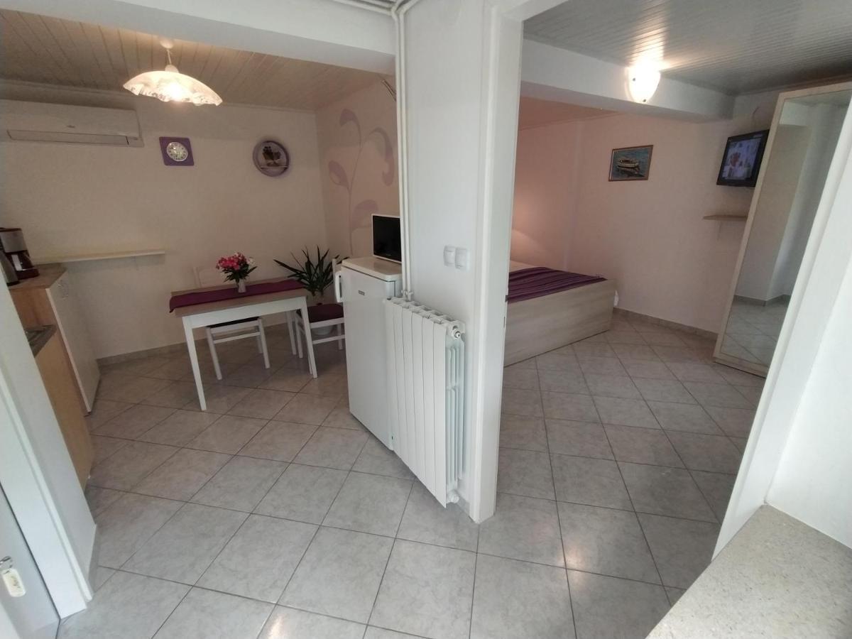 Apartments Dario クルク エクステリア 写真