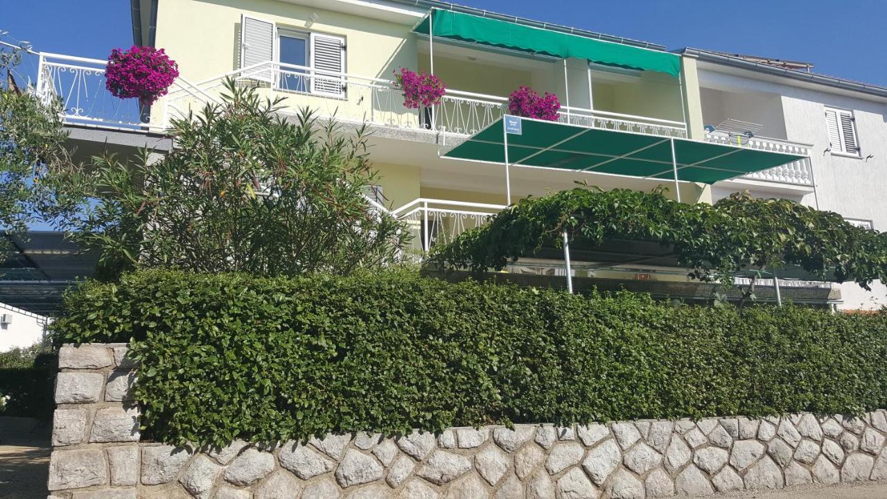 Apartments Dario クルク エクステリア 写真
