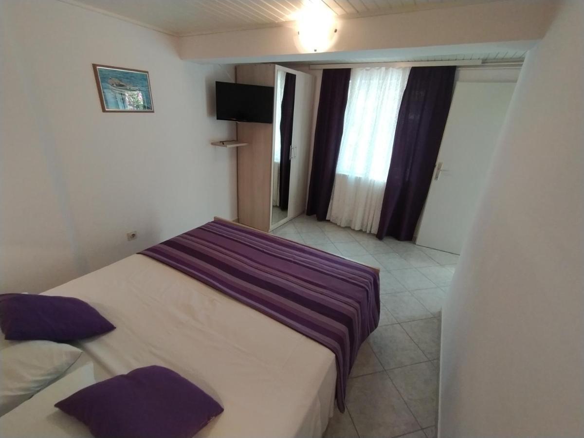 Apartments Dario クルク エクステリア 写真