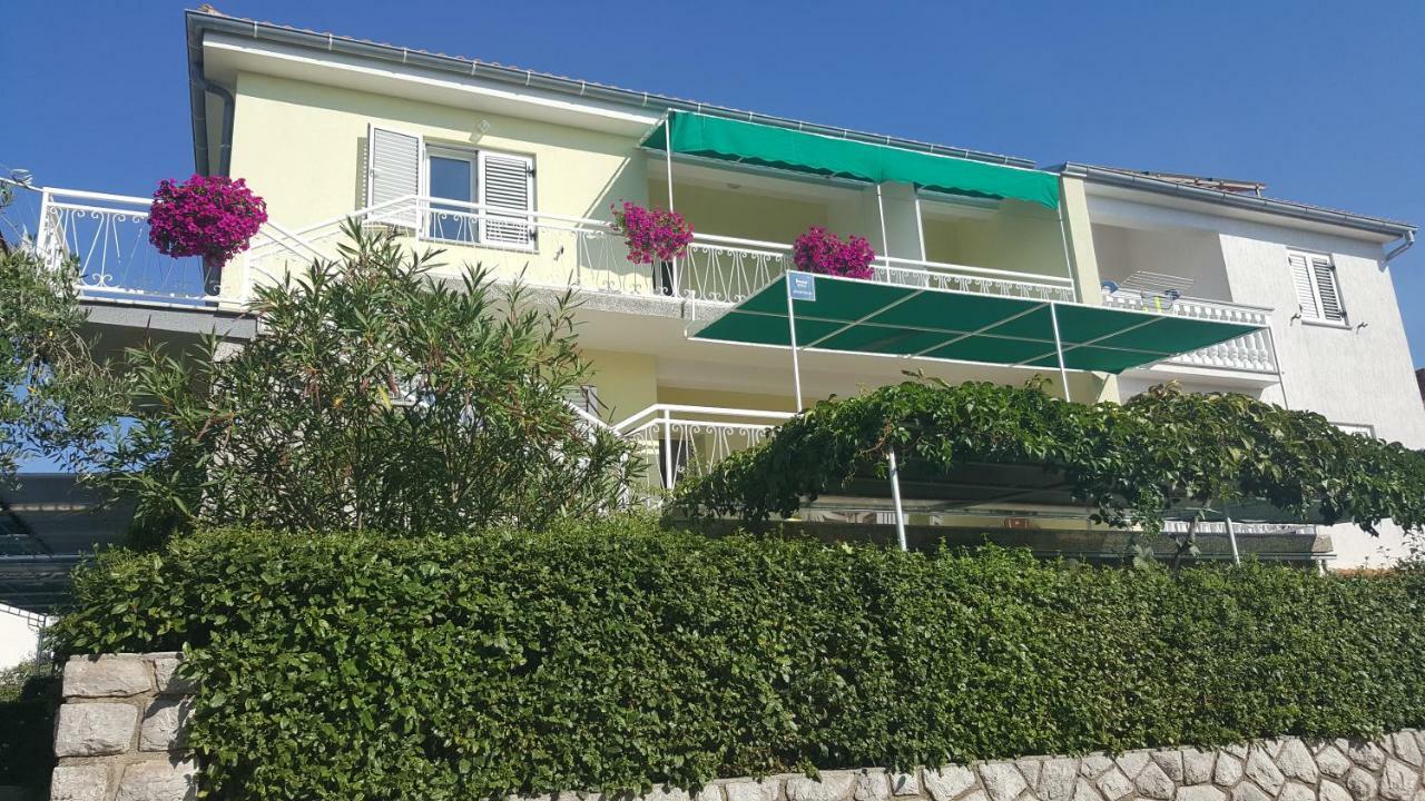 Apartments Dario クルク エクステリア 写真